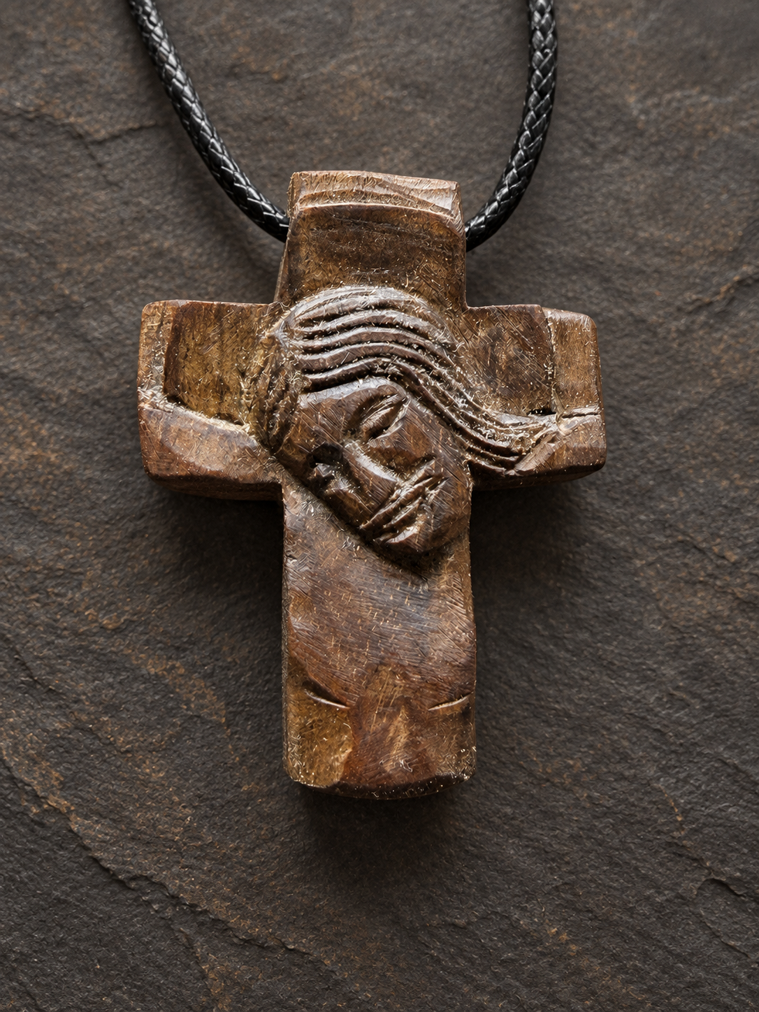 Pendentif croix visage du Christ